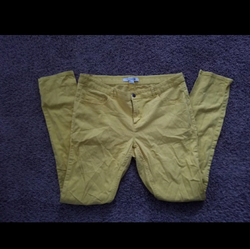 Yellow skinny jeans